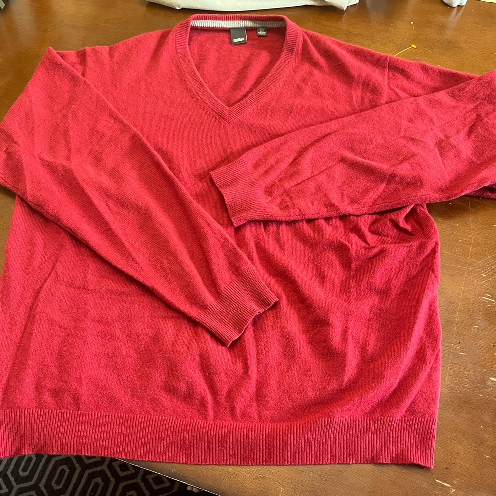 Cullen 100% cashmere red velvet neck pullover